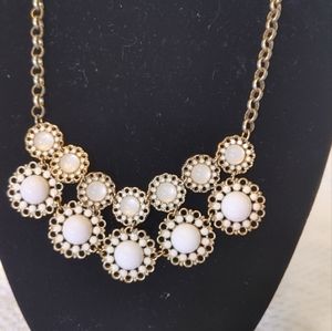 Vintage style flower necklace